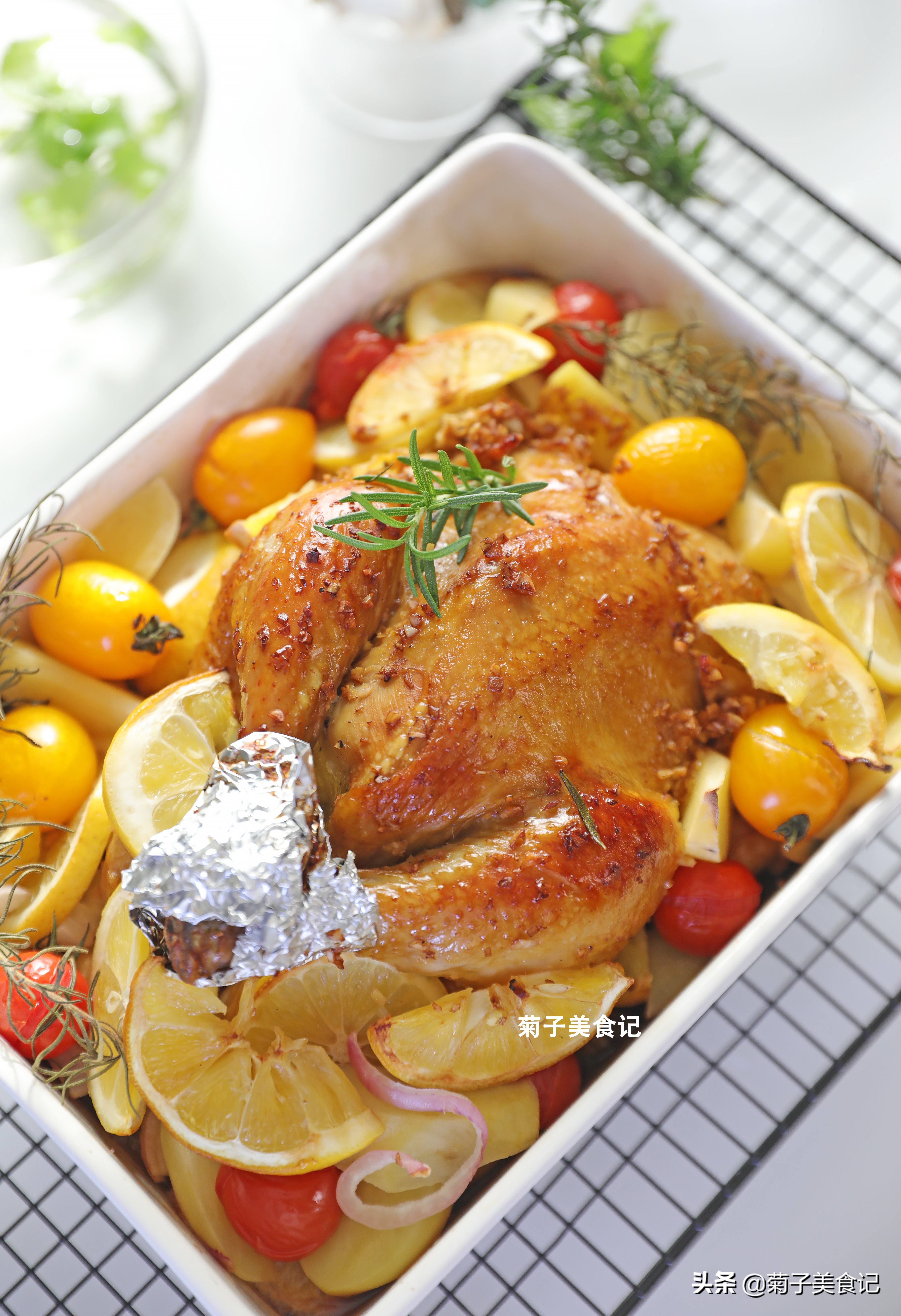 端午在家做简单开胃的柠檬烤鸡，鲜嫩多汁不油腻，在家露一手