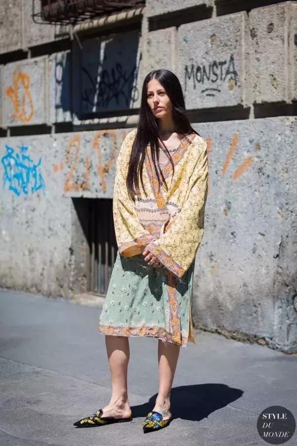 刘雯、倪妮不费力就很时髦原来是脚上的拖鞋太美了