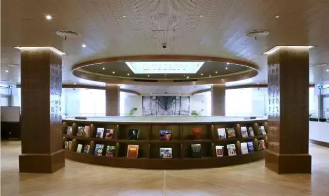 包玉刚是什么体系,包玉刚地位高吗