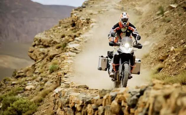 年龄大了喜欢摩旅,喜欢摩旅的男人强壮又全能