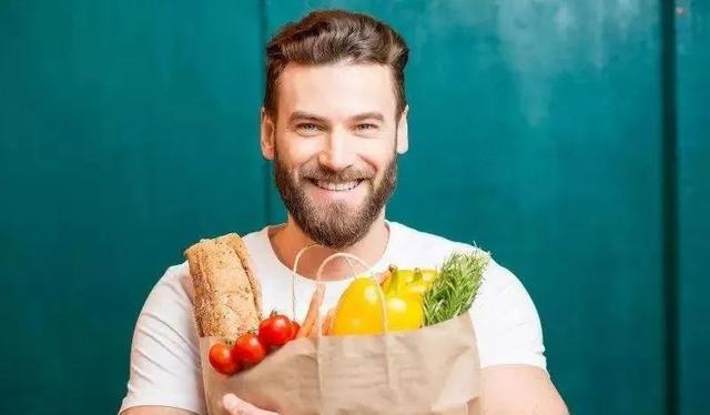 油腻邋遢中年男子的标配,中年油腻男标配你中了几条