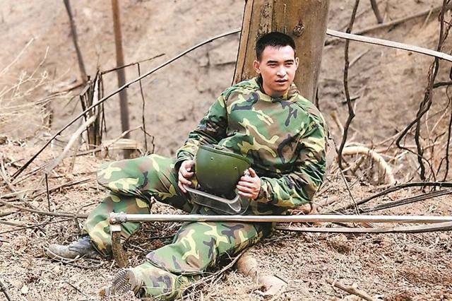 2019年八一勋章杜富国,杜富国颁发奖章全过程