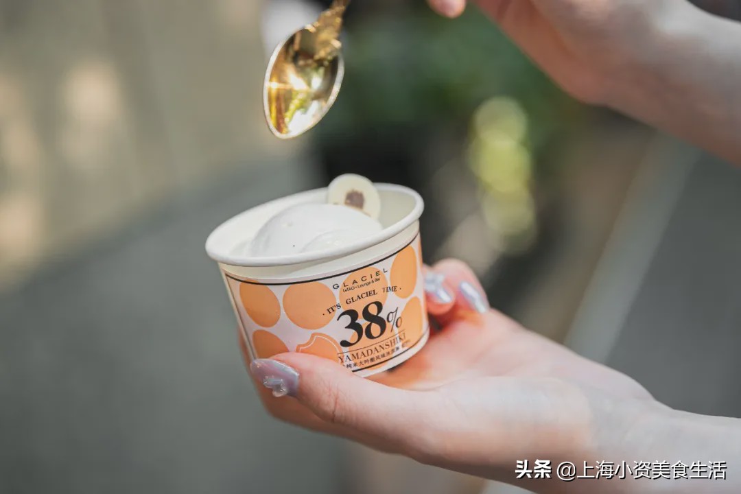 夏天的微醺感觉从一杯美酒开始,关于夏天的一切美好都藏在风景里