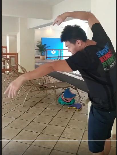 速泳25米自由泳速成,抬头式自由泳的速成方法