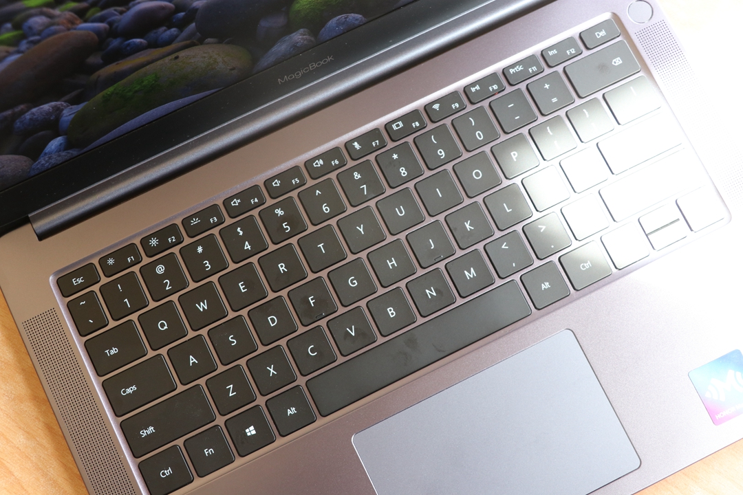 光荣2019magicbook和magicbookpro,光荣magicbook142050续航