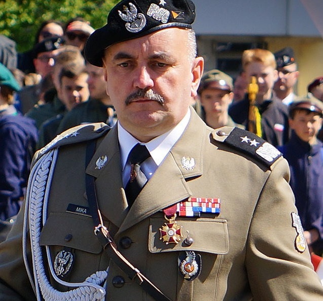 【全球公众人物感染新冠汇总】哈佛大学校长夫妻确诊新冠肺炎