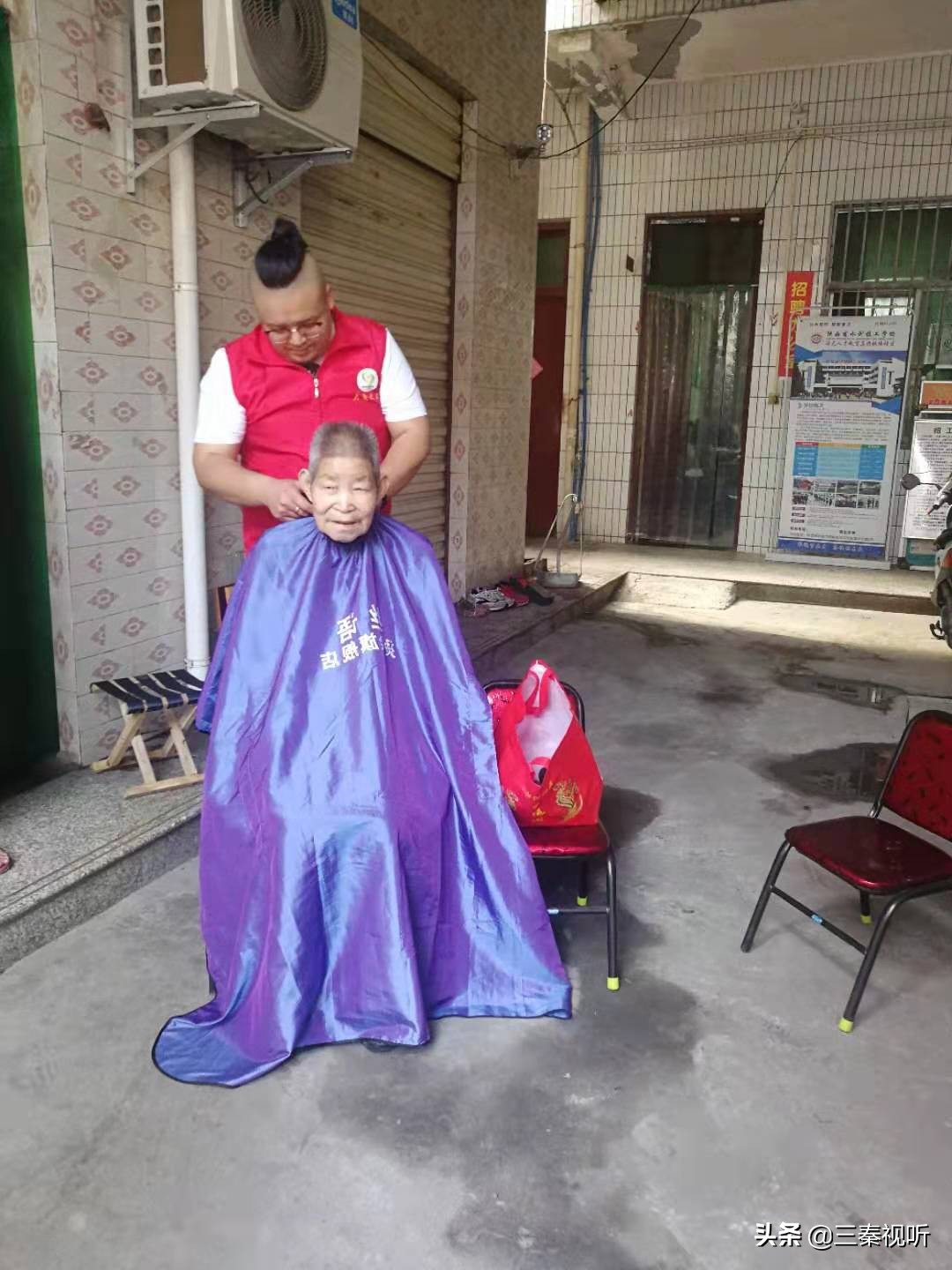 大荔县八一慰问退役军人,慰问退伍老兵并与他们共进午餐