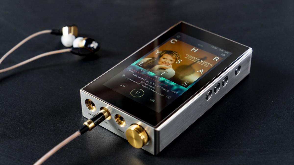 iBassoDX300MAX*放播**器上手玩：这就是便携音频的“关底BOSS”