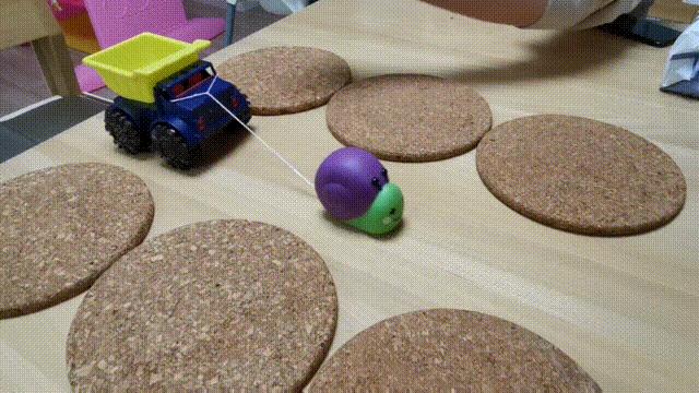 “电子宠物”的小玩具，和10后孩子一起运动、探索、讲故事