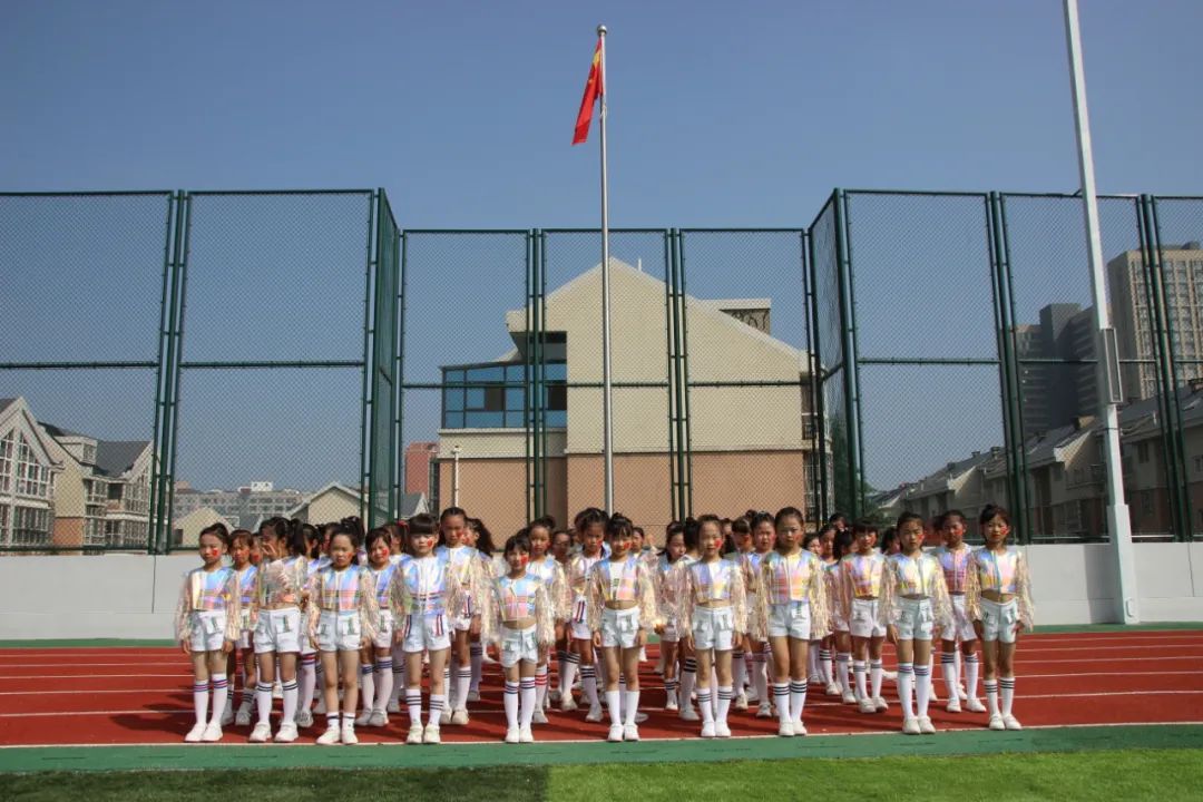 建*党**百年喜迎国庆节——西安经开第二小学队列队形广播*比操**赛