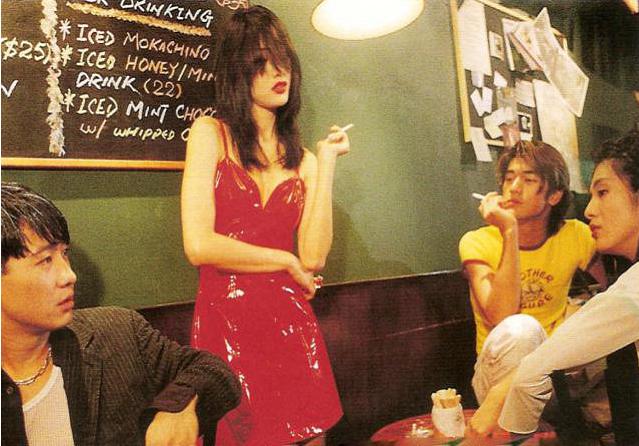 卖原味内衣，年入百万：传说中的福利姬，比你想象的更可怕