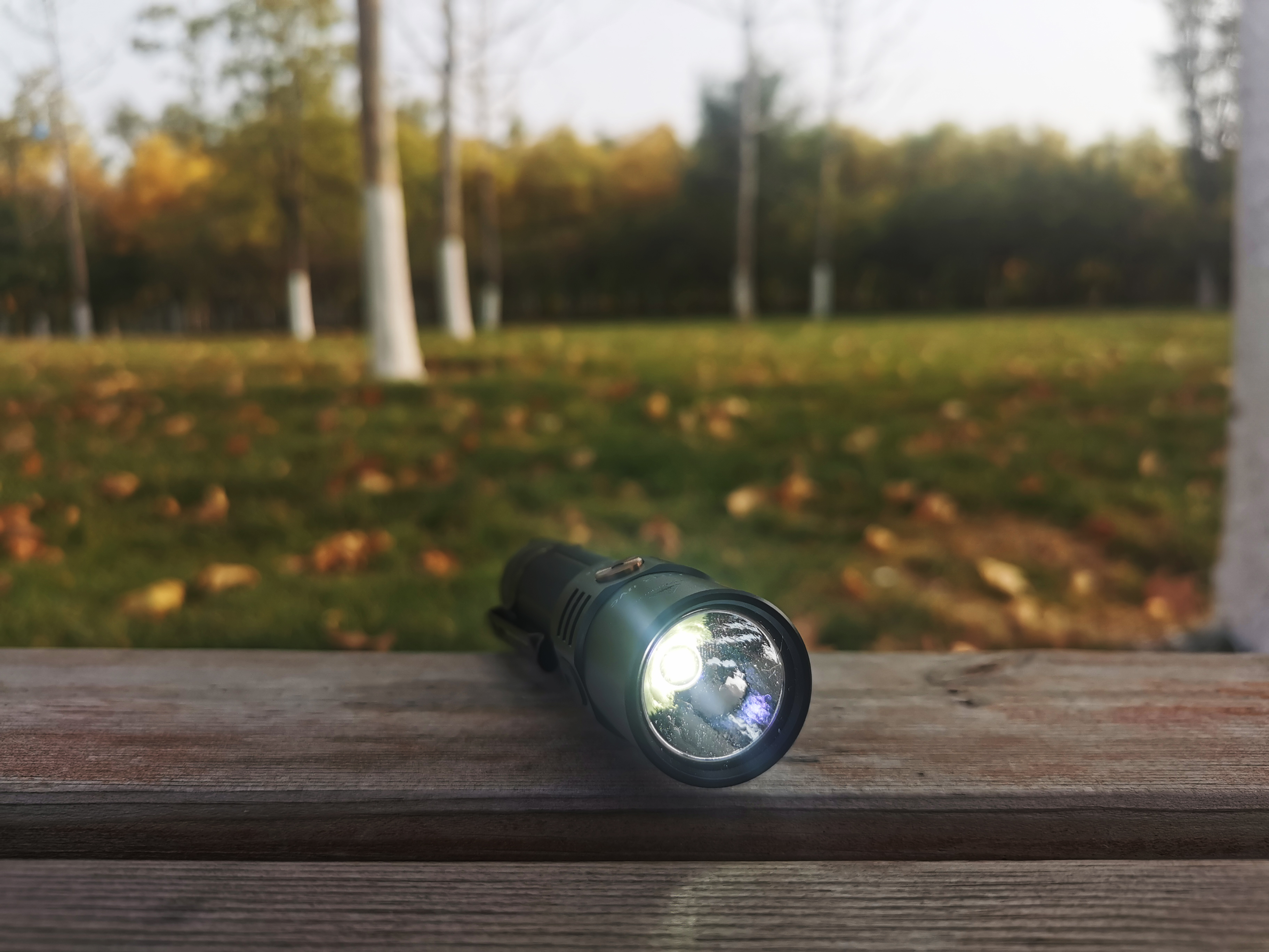 户外手电也能杀菌？FenixLD32手电化身成为抗疫EDC