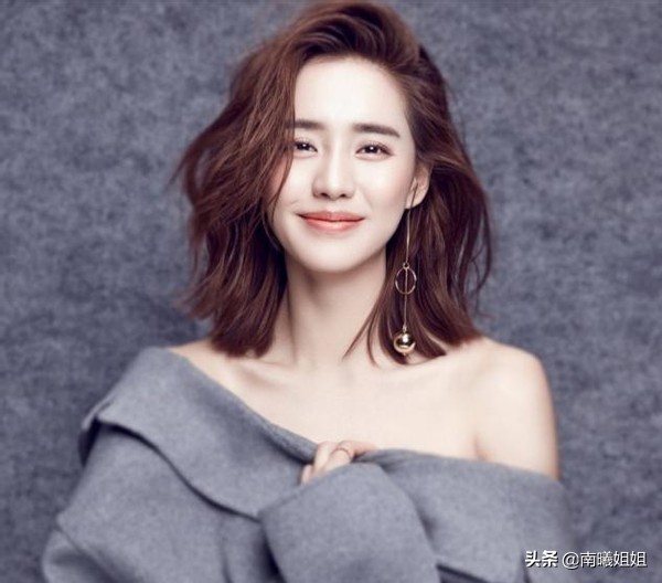 30多岁圆脸黑长直适合什么发型,20-30岁圆脸发型减龄黑长直长发