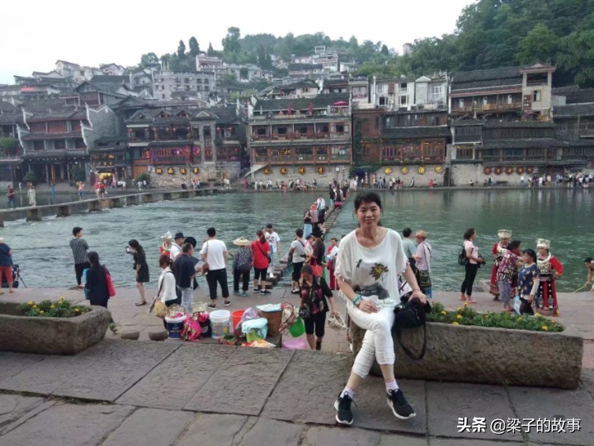 湘西明珠凤凰古城位于哪个省,湖南省湘西市凤凰古城