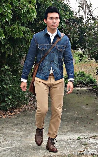 男士米白色小西服搭配卡其色裤子,秋冬男士宽松卡其色裤子搭配