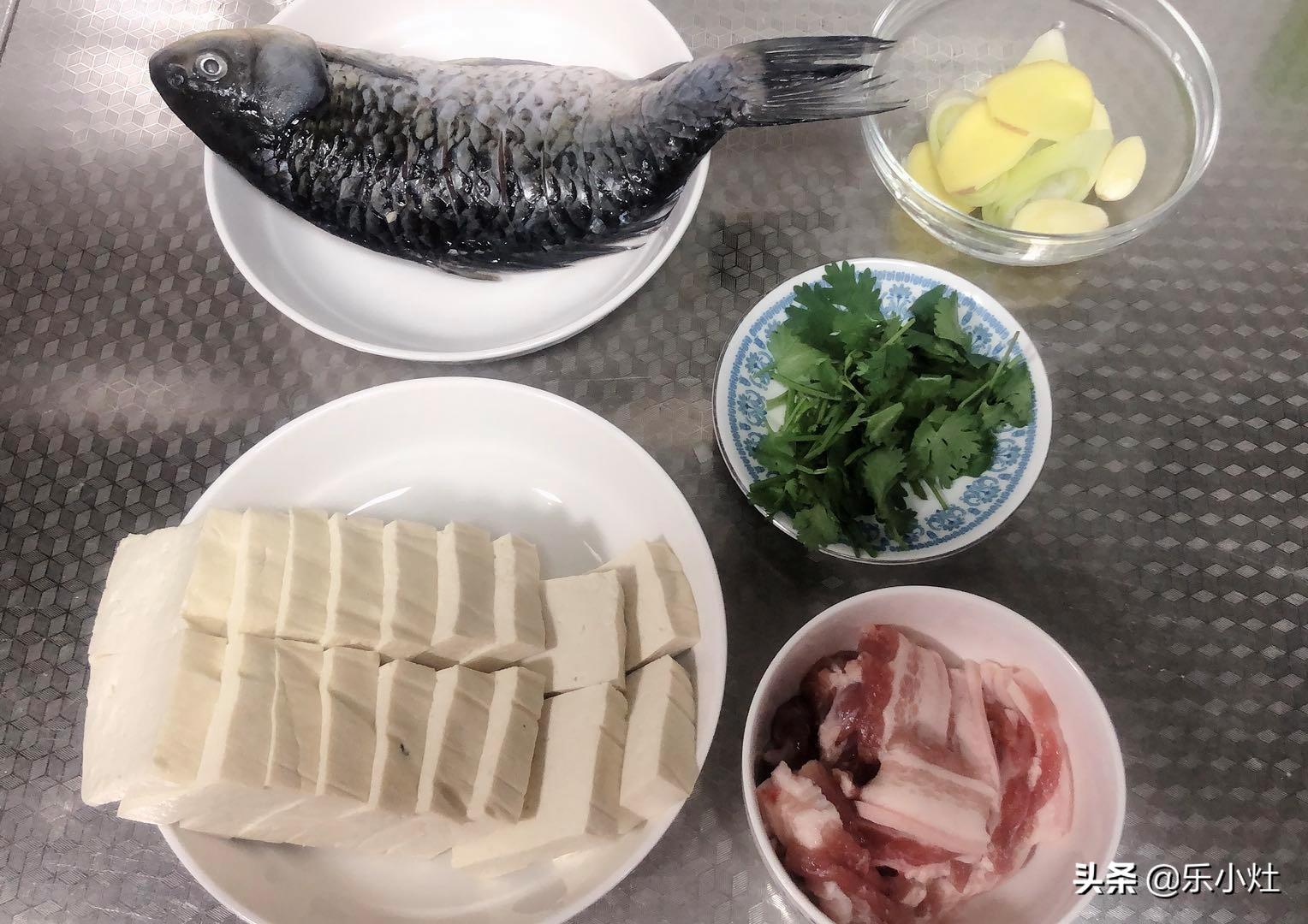 家常炖鱼的做法最正宗的做法,怎么炖鱼好吃又简单家常做法清炖