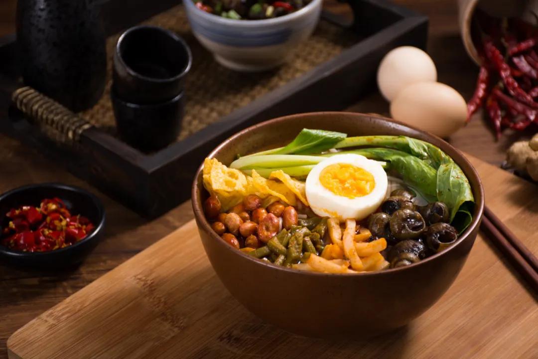 臭臭的螺蛳粉是如何征服全国吃货,臭名远扬的螺蛳粉你值得拥有