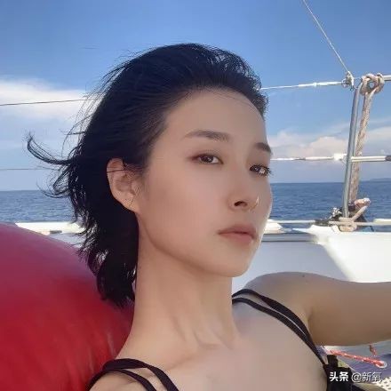 吴宣仪薇娅北京卫视,吴宣仪薇娅对比