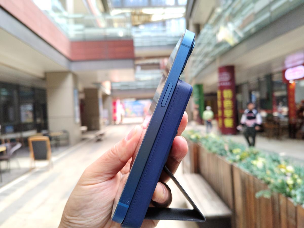 努比亚30w充iphone13,努比亚无线充电器充苹果手机评测