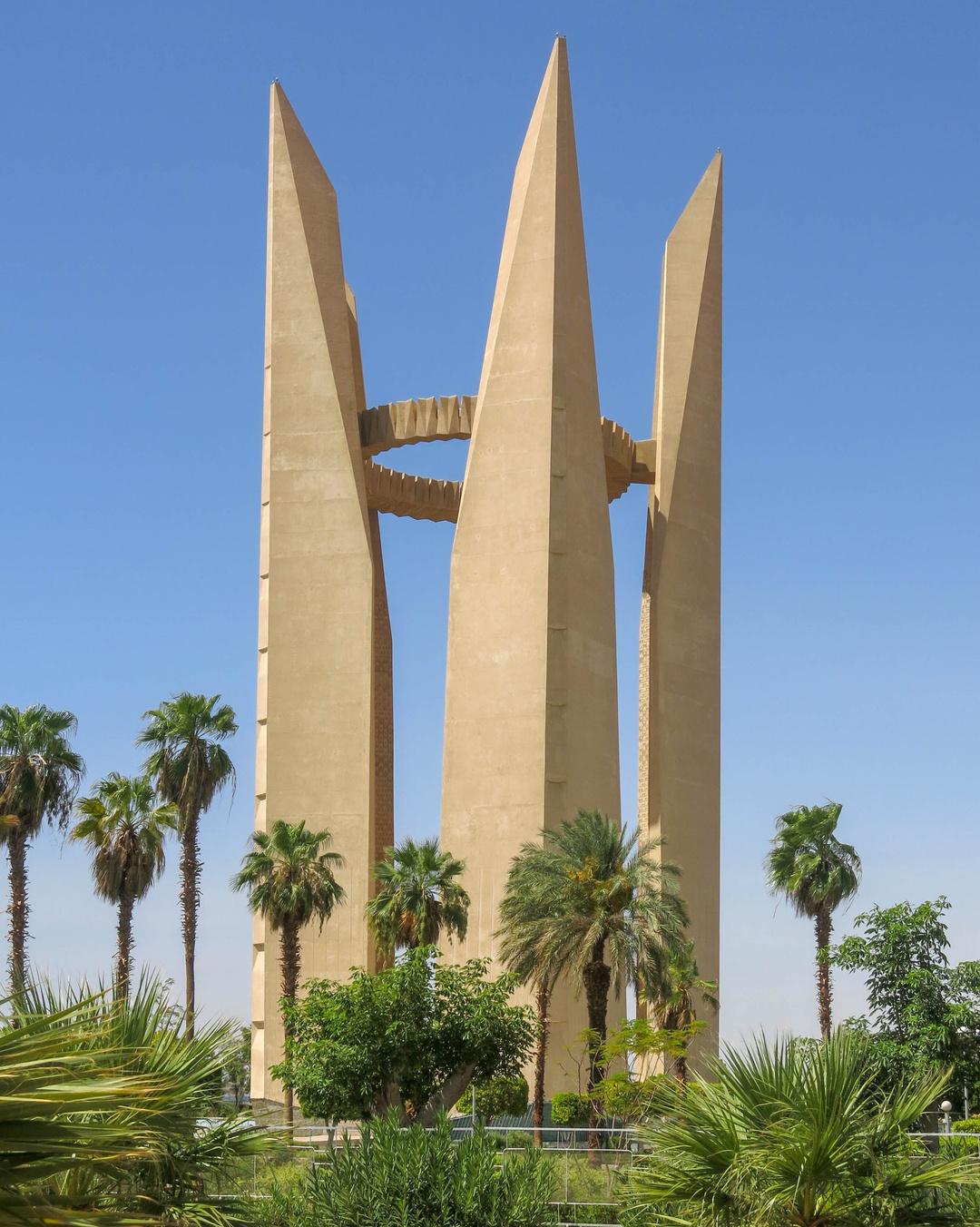 超级工程50年揭开面纱,超级工程的历史背景