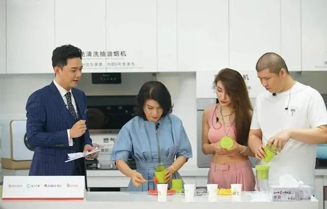 网红董明珠直播现状,直播带货第二场百万