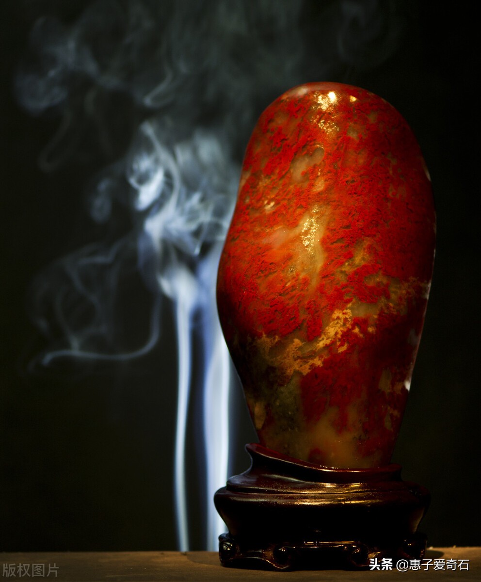 鸡血石与鸡血玉用小刀可鉴别吗,鸡血玉和鸡血石的区别图片大全