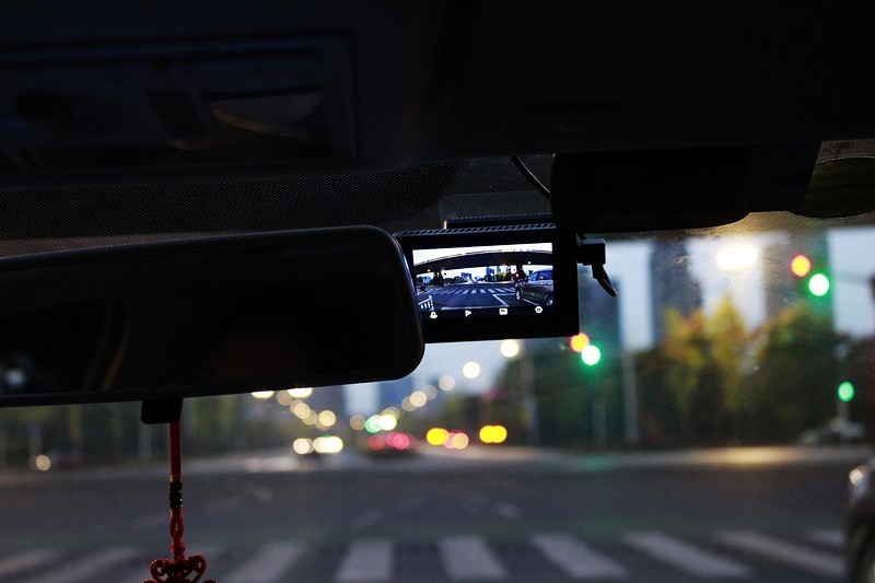 70迈行车记录仪a810前后双录,70迈流媒体行车记录仪对比a800