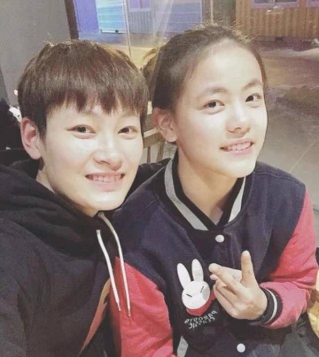 女篮赛场奥运姐妹花,篮球姐妹花出战奥运