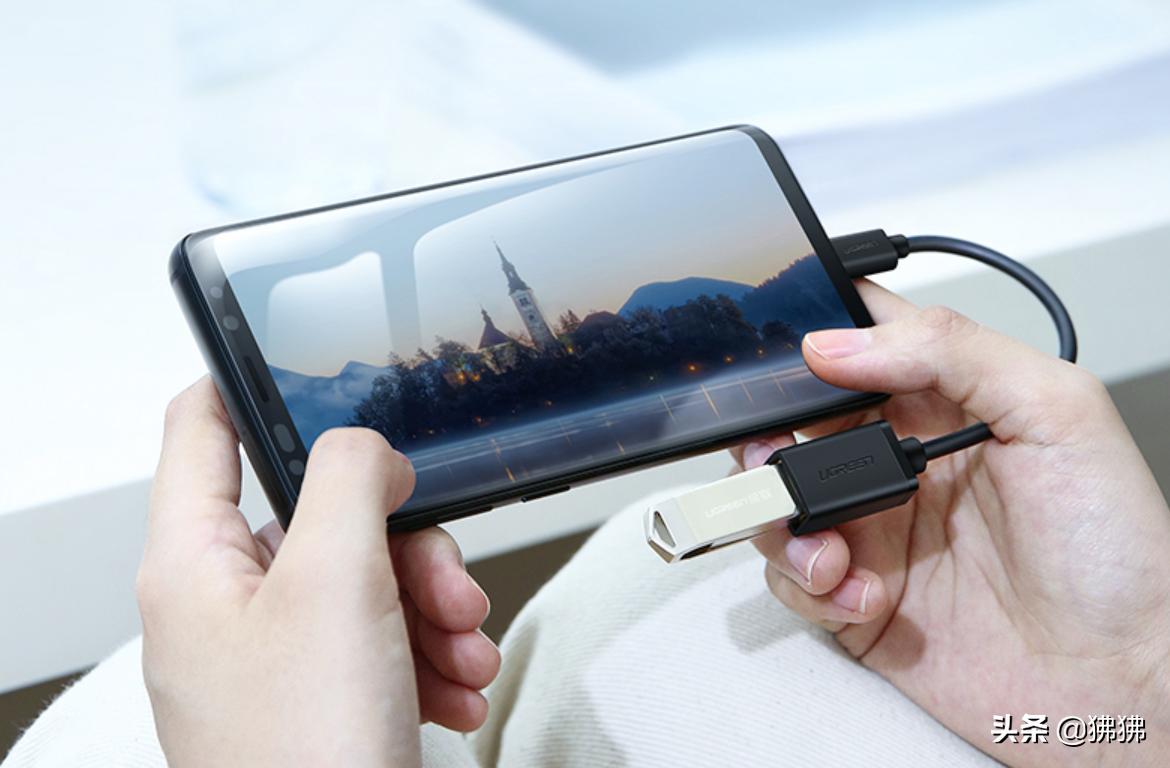 涨姿势！不用电脑，怎么把手机照片和视频传到U盘更方便？