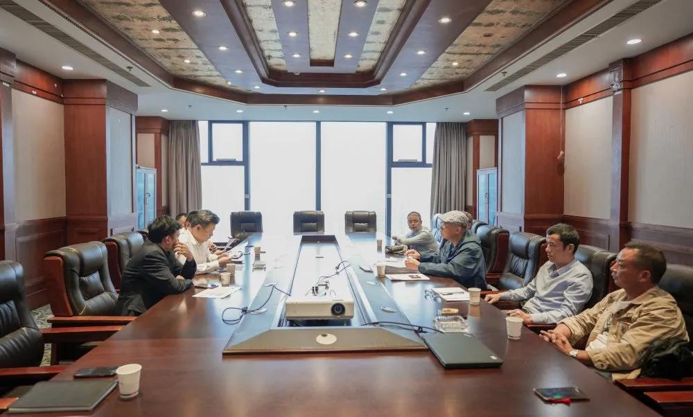 金禧动态执行总裁解博士与湖南船舶协会秘书长黄仁柱一行会谈