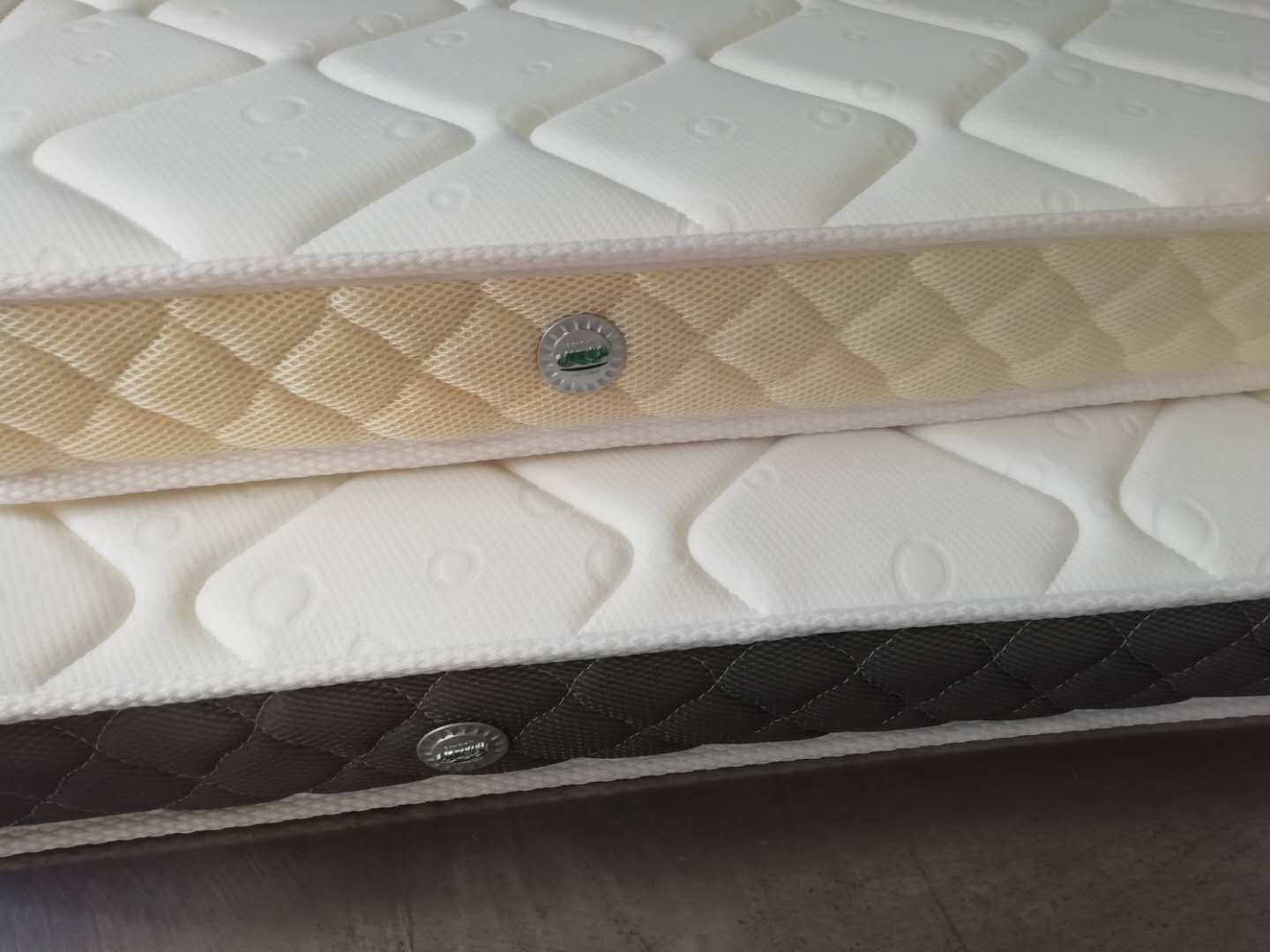 什么品牌的床垫棕垫质量最好,弹簧加棕垫好还是全棕床垫好