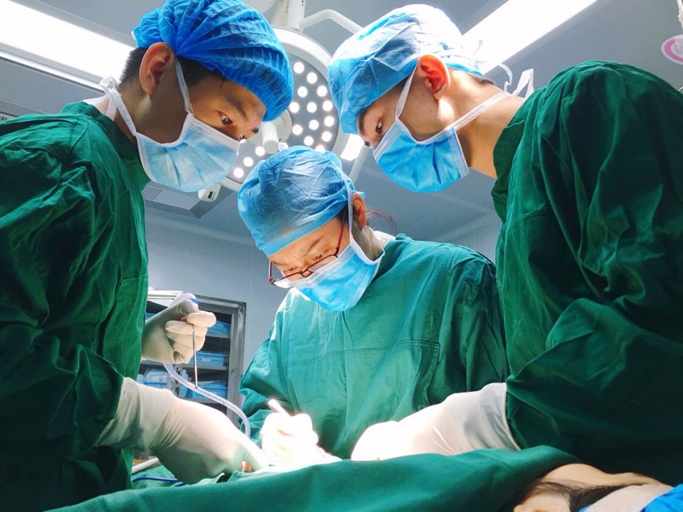 南华博士双眼皮,南华博士割双眼皮