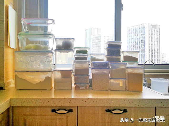 纯净水桶收纳视频,矿泉水大桶最合适的收纳