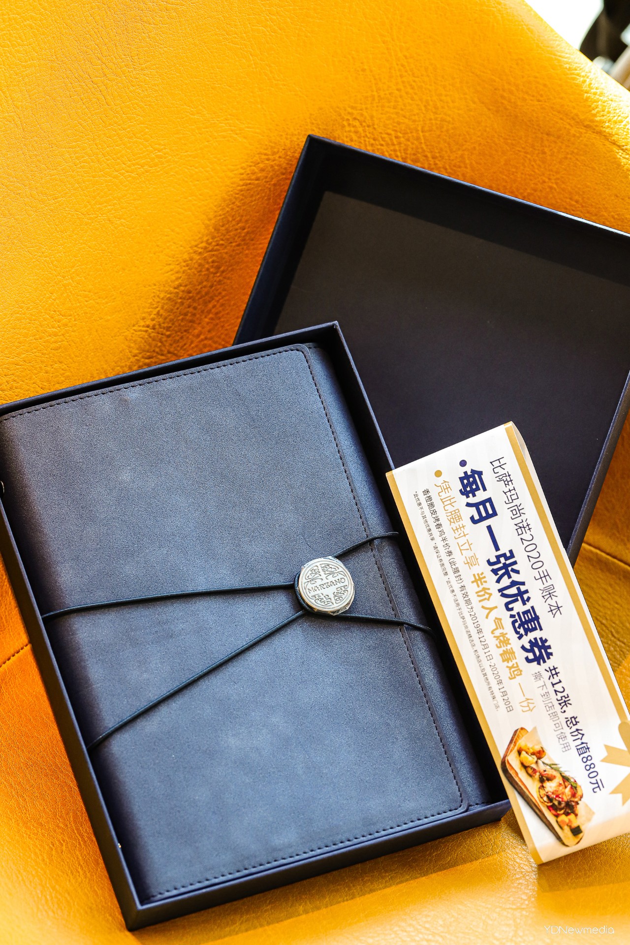 0.1cm圣诞限定薄金比萨，30天后下线