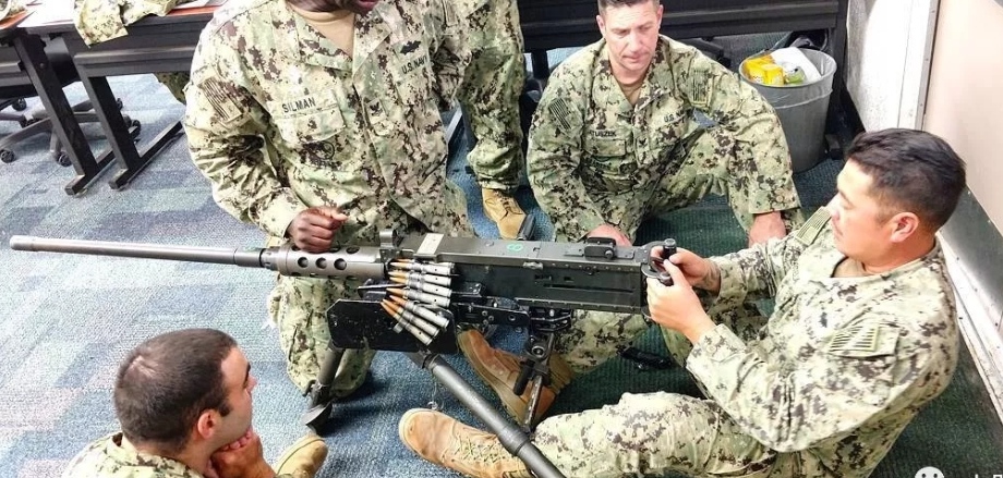 美国枪发展历史视频,美国枪史