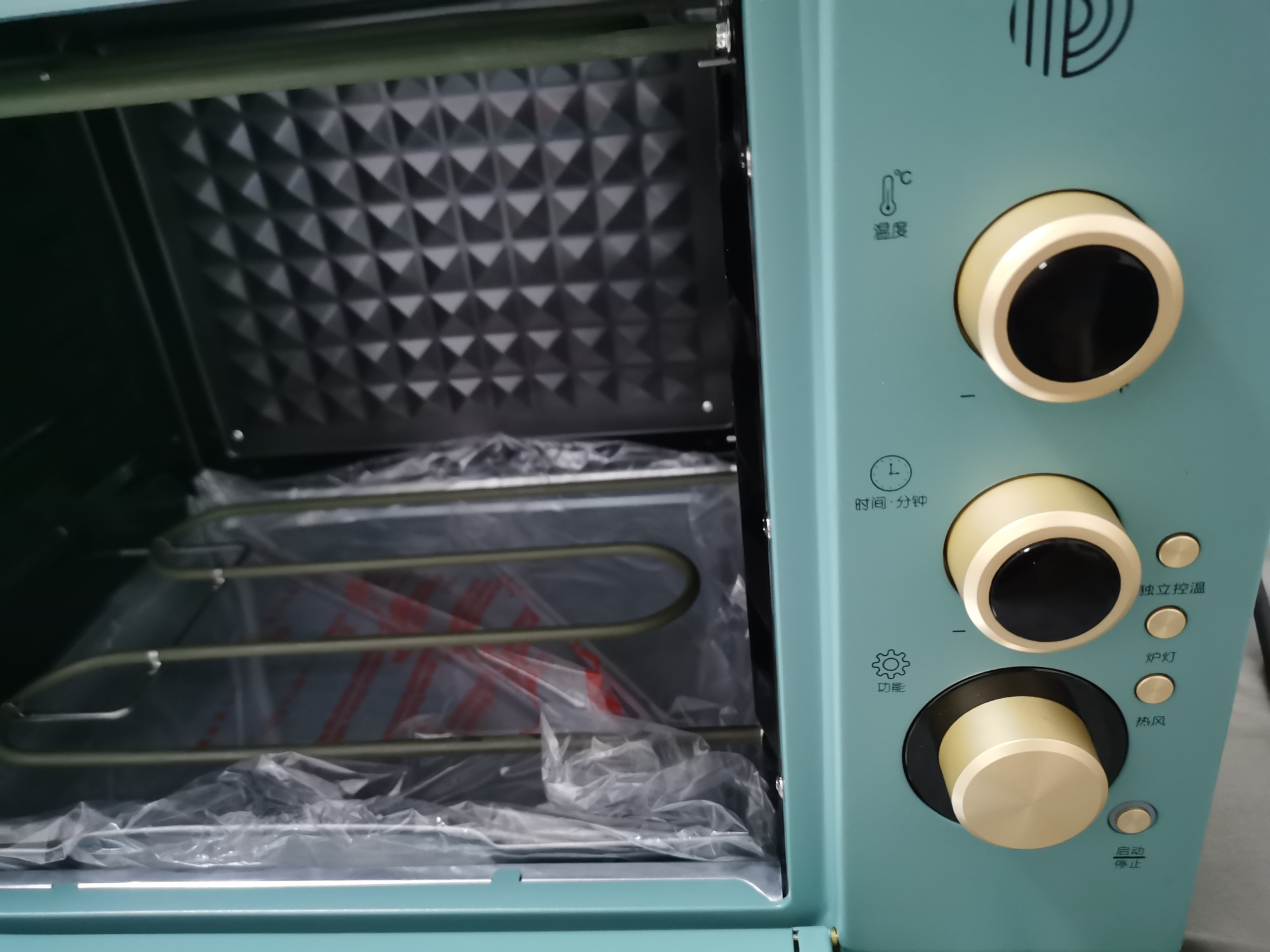 外观俘获你的心，实用照顾你的胃，不可或缺的柏翠烤箱值得你拥有