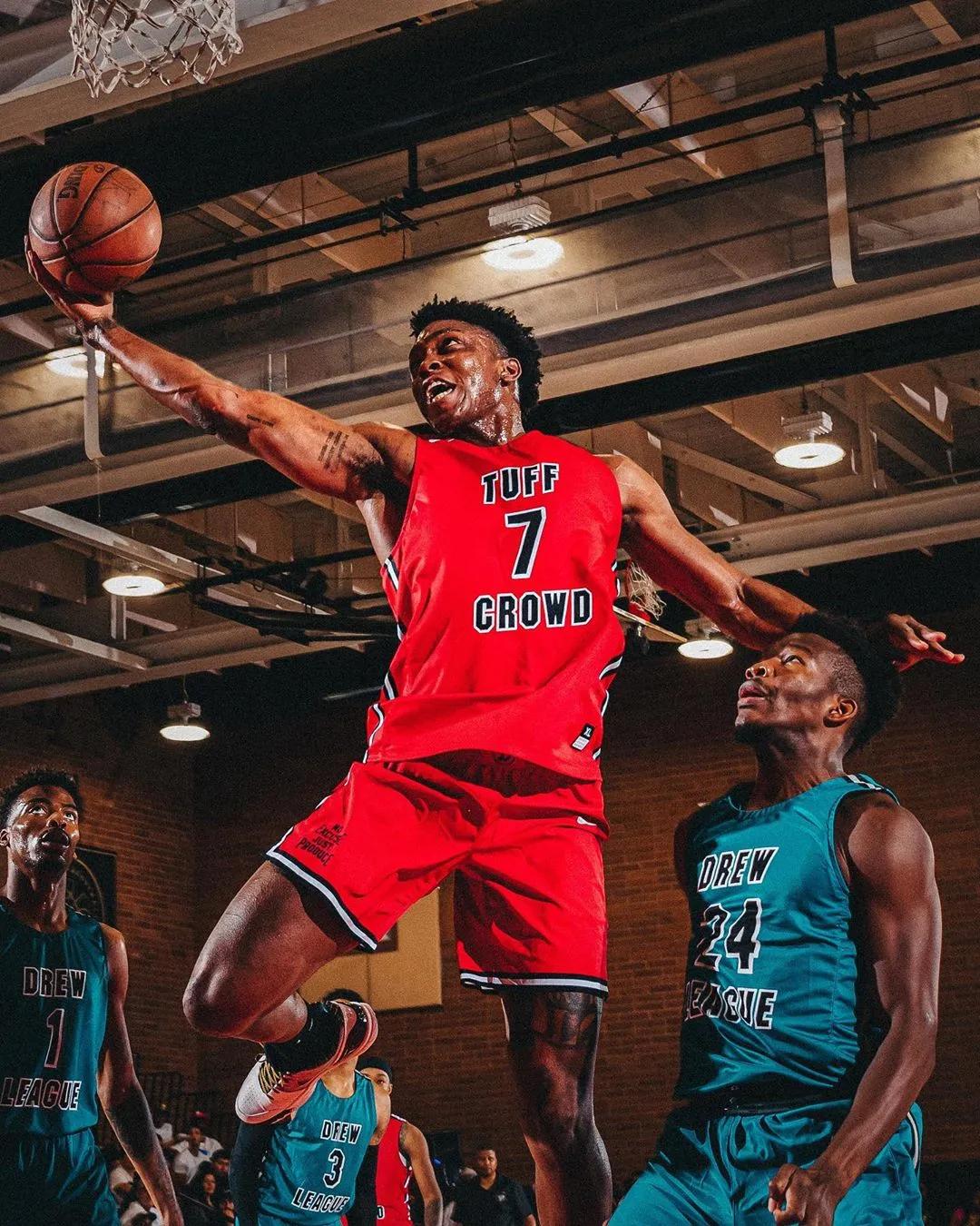 「每周联名X讯」众人骂丑，价格却直逼倒钩的鞋究竟长什么样？