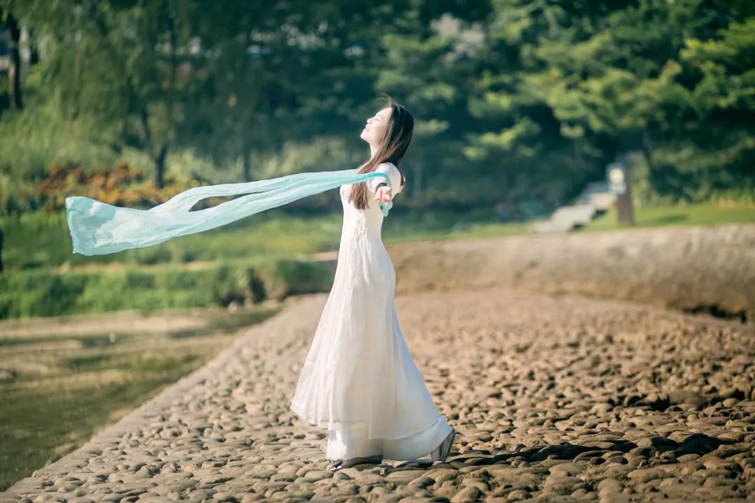 管不了自己情绪是你的格局不够,当迷茫心境格局不够时该怎么办