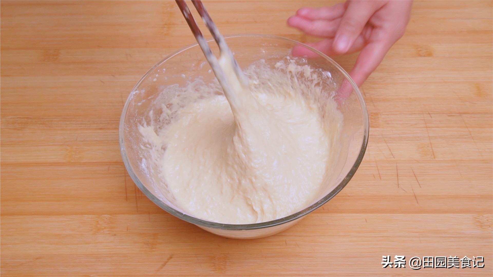 油馍头饼怎么炸出来又软又蓬松,油馍头怎么做酥脆松软