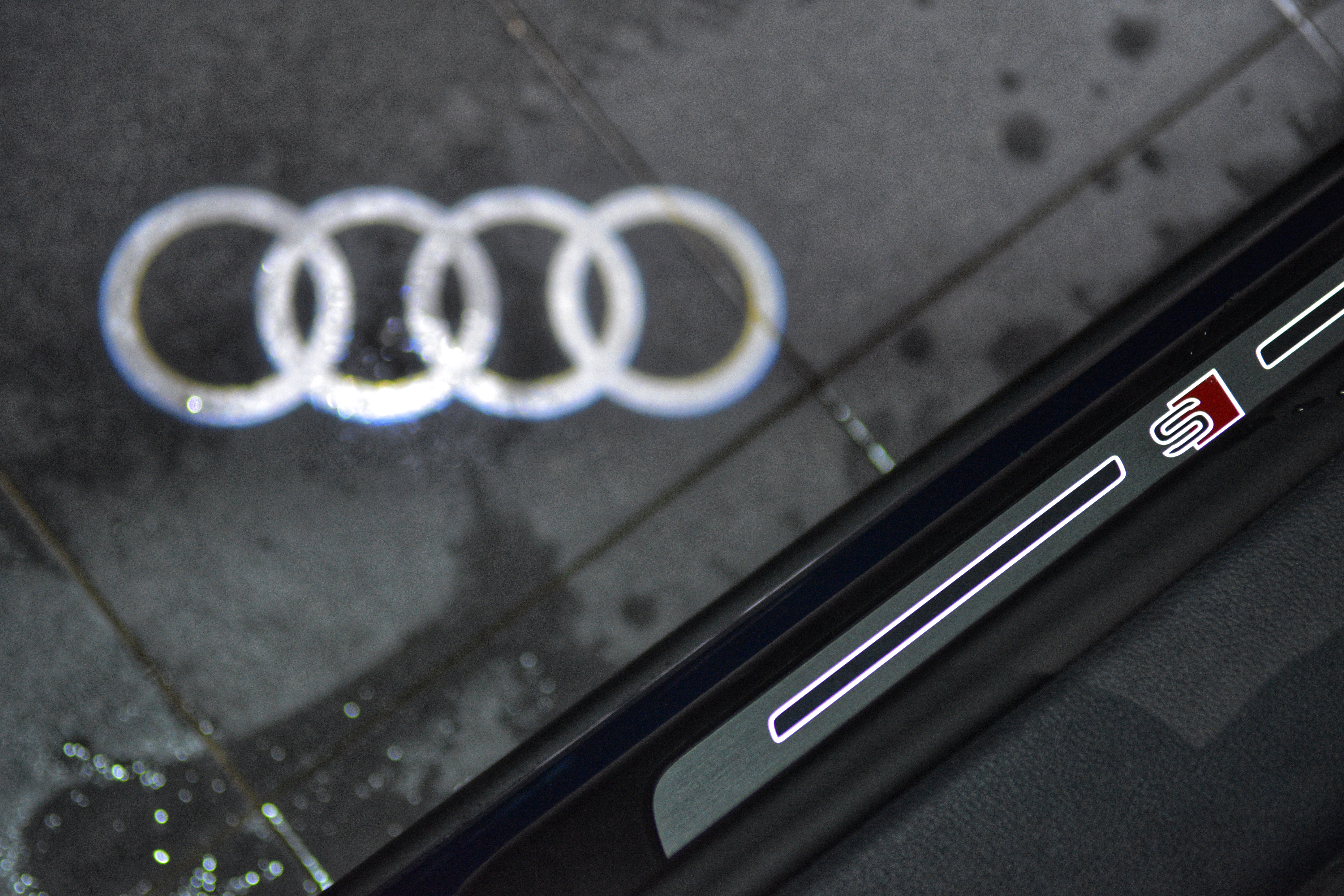 奥迪q8名场面,奥迪q855tfsi价格多少钱