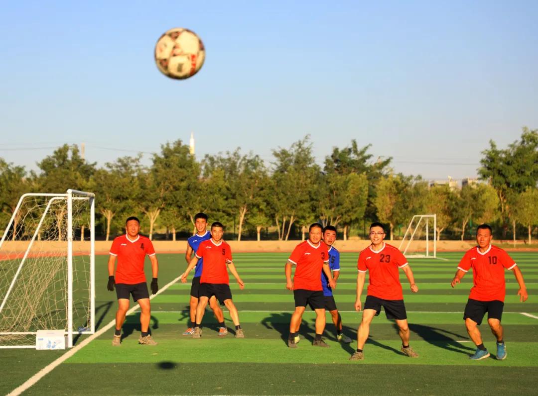 巅峰对决足球比赛,巅峰对决球赛