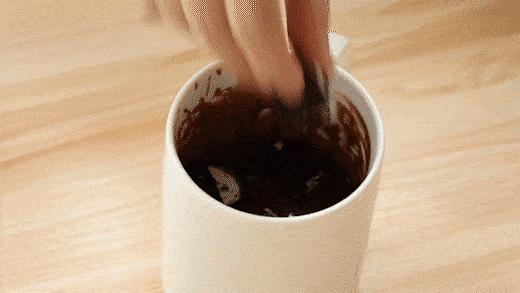 抗击疫情我不辱使命,抗击疫情我们以毒攻毒