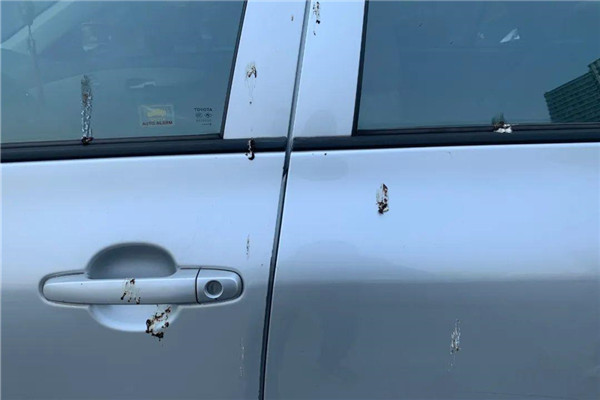 汽车白车漆没有光泽怎么办,原车漆没有光泽怎么回事