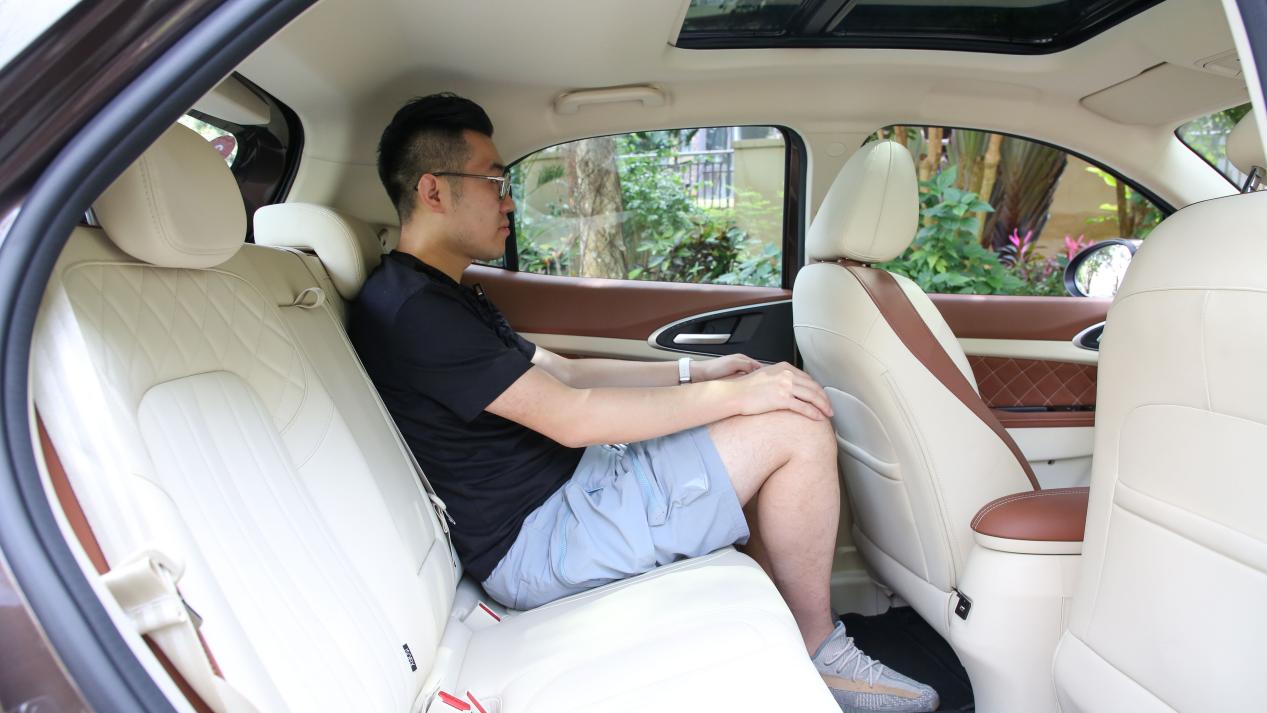 23款欧拉好猫顶配豪华版试驾,欧拉好猫经济实惠首选车型