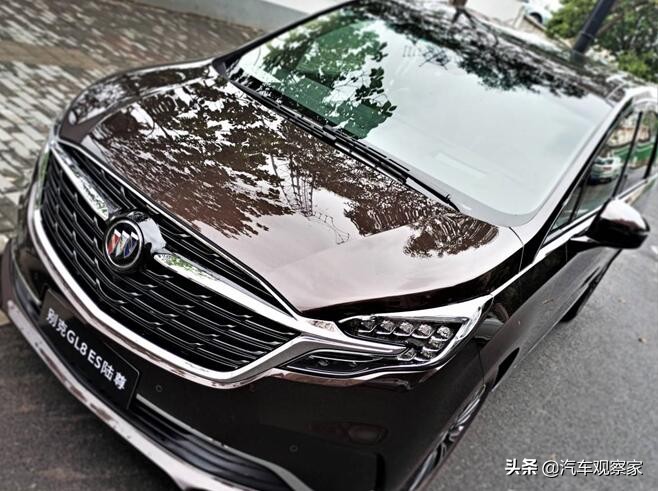 别克gl82014经典版陆尊,别克gl82022款652t豪华测评