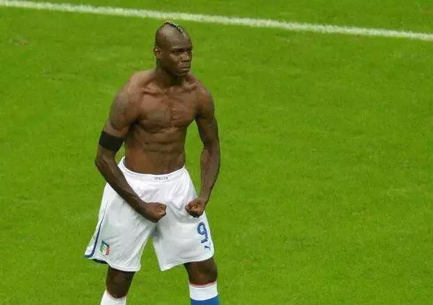 面对旧主进球疯狂庆祝,进球后疯狂庆祝