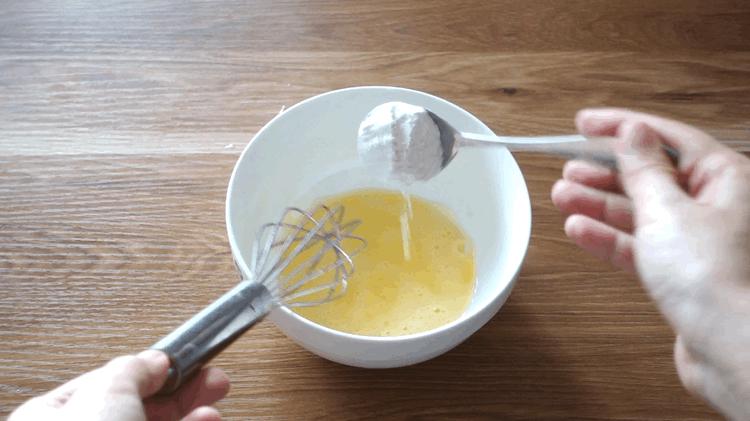 番茄鸡蛋虾饼怎么做,虾仁西红柿鸡蛋饼又软又好吃视频