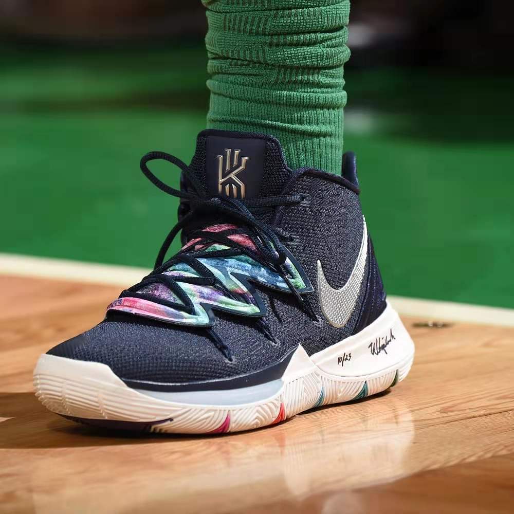 塔克上脚球鞋一览表,nba鞋王塔克赛场球鞋