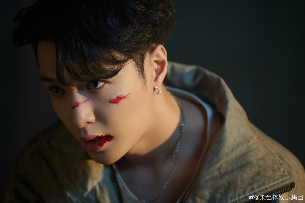 张艺兴韩国舞台solo跳舞台下反应,张艺兴sheep舞蹈自己solo部分