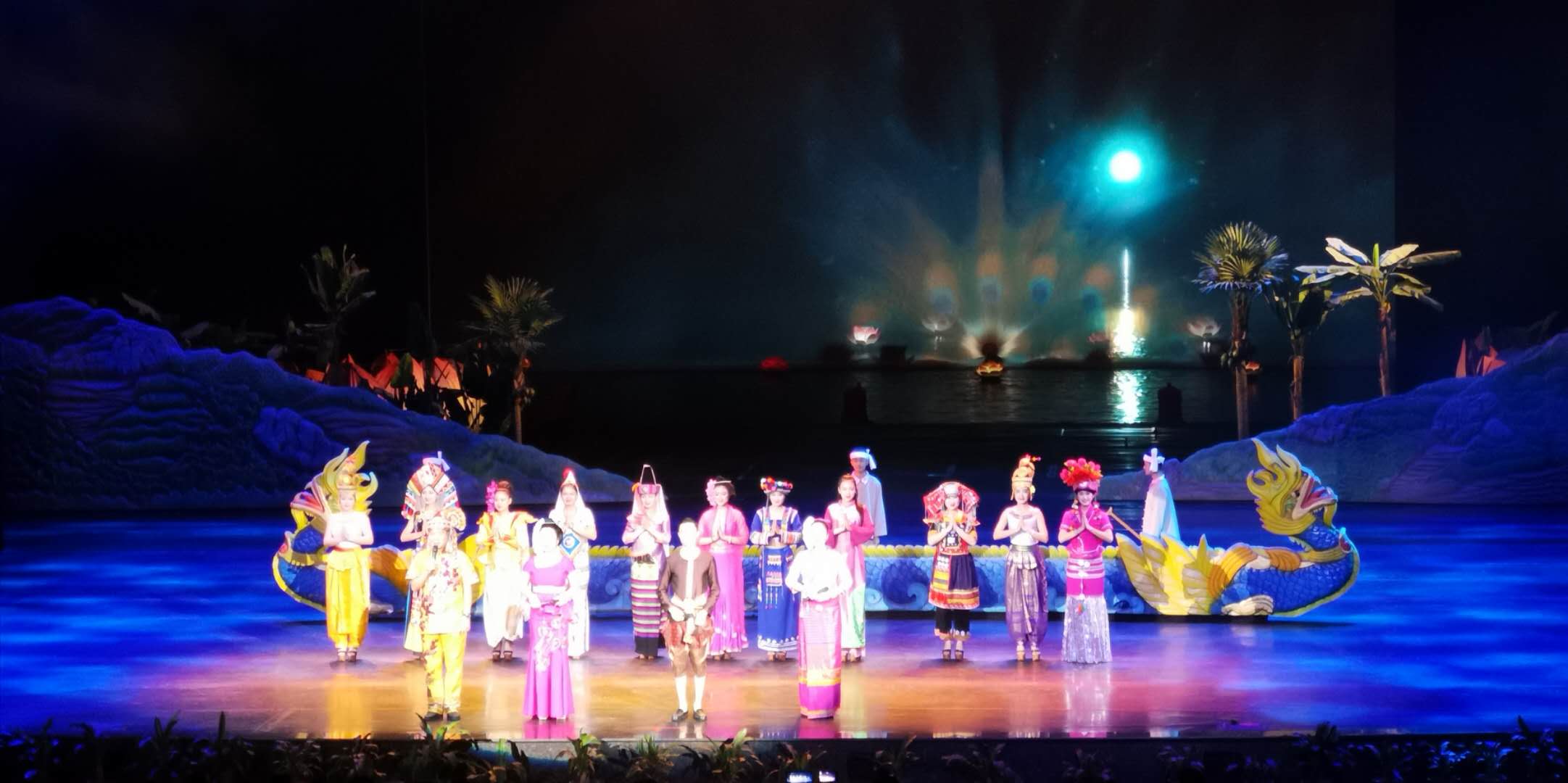 了解西双版纳的风俗和民族文化,西双版纳哈尼族特点民族文化